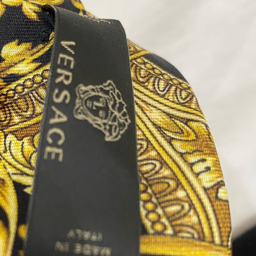Versace tie - Picture 6 of 11